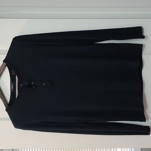 Men's Theory size Medium long sleeved Henley shirt